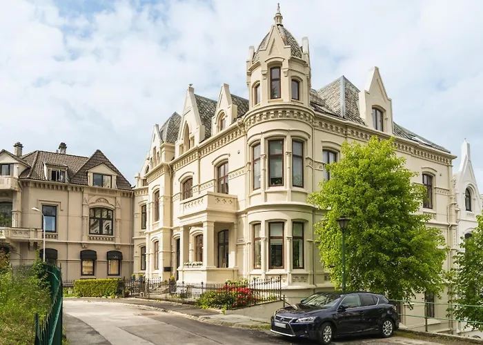 Dinbnb I Historical Building I 50m To Museum Appartamento *