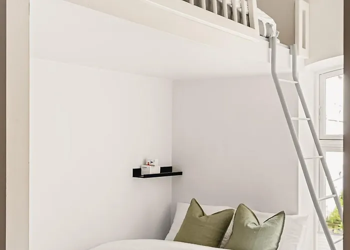 Dinbnb I Historical Building I 50m To Museum Appartamento